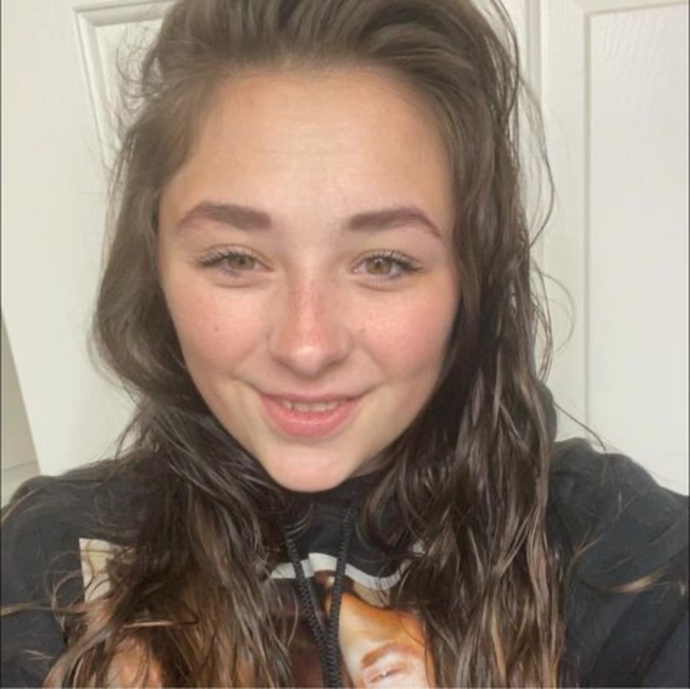 Meet your Posher, Adrianna